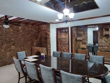 Casa remodelada en venta en el barrio Centenario - Sur de Guayaquil