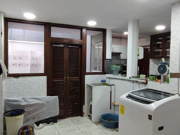 Casa remodelada en venta en el barrio Centenario - Sur de Guayaquil