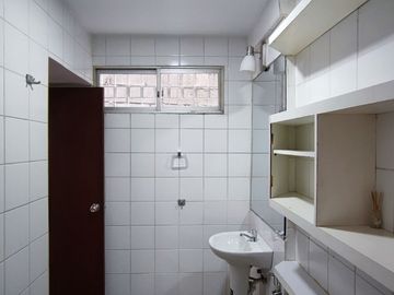 Casa remodelada en venta en el barrio Centenario - Sur de Guayaquil