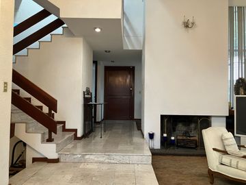ECHEGARAY CASA EN VENTA