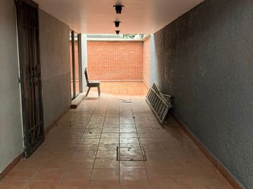 ECHEGARAY CASA EN VENTA