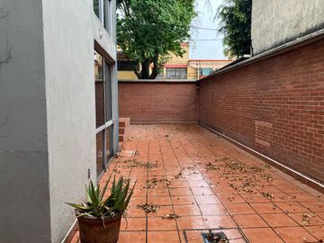 ECHEGARAY CASA EN VENTA