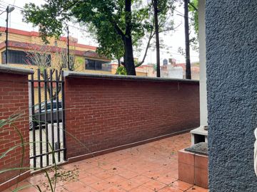 ECHEGARAY CASA EN VENTA