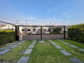 VENDO CASA DE 2 NIVELES  EN FRACC CLAVELES CUAUTLA