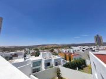 Casa en VENTA en Fraccionamiento Cumbres del Lago