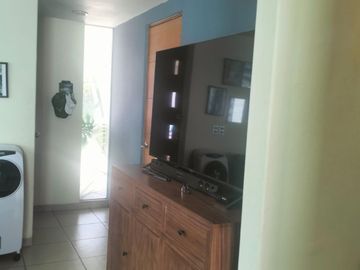 VENDO CASA DE 2 NIVELES EN FRACC SITIO DEL SOL