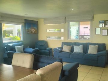 VENDO CASA DE 2 NIVELES EN FRACC SITIO DEL SOL