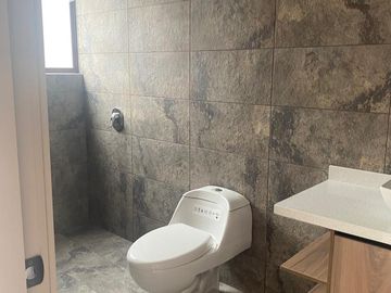 LINDA CASA POR ESTRENAR