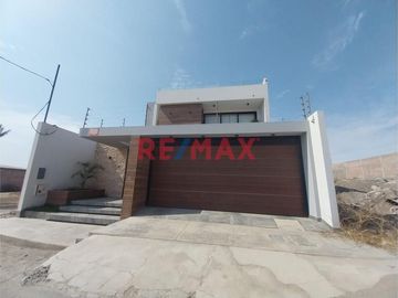 Venta De Terreno En Sector Los Alamos. 182.25 M2. Nvo Chimbote
