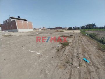 Venta De Terreno En Sector Los Alamos. 182.25 M2. Nvo Chimbote