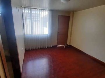 Venta departamento dúplex, sector Los Manzanares – Riobamba