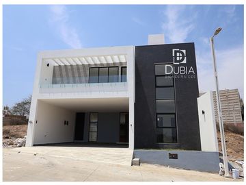 Casa NUEVA de 4 habitaciones en Fracc. Imperial de las Animas, zona Monte Magno