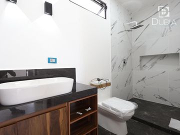 Casa NUEVA de 4 habitaciones en Fracc. Imperial de las Animas, zona Monte Magno