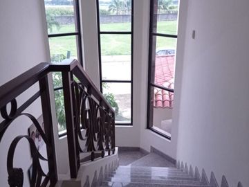 VENTA CASA ESTANCIAS DEL RIO, SAMBORONDON