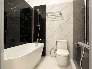 Dijual Rumah Di Pejaten Pasar Minggu Jakarta Selatan 4 Lantai +Rooftop, Swimming Pool, LIFT [AR149]