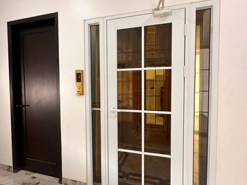 Dijual Rumah Di Pejaten Pasar Minggu Jakarta Selatan 4 Lantai +Rooftop, Swimming Pool, LIFT [AR149]