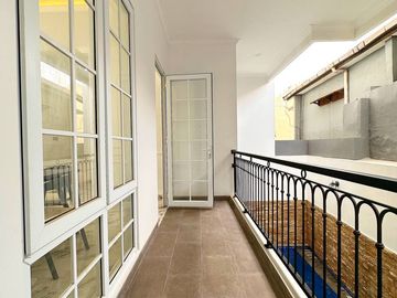 Dijual Rumah Di Pejaten Pasar Minggu Jakarta Selatan 4 Lantai +Rooftop, Swimming Pool, LIFT [AR149]