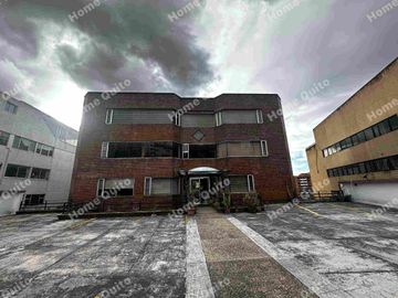 Duplex en venta de tres dormitorios sector la paz