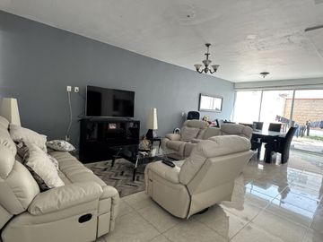 CASA EN VENTA EN JARDINES DE SANTA FE