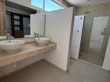 CASA EN VENTA EN CORREGIDORA, QRO.