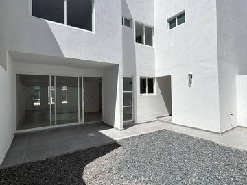 CASA EN VENTA EN CORREGIDORA, QRO.