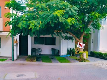 Se vende Casa con buenos acabados en los Almendros Residencial Zapopan