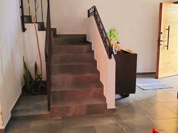 Se vende Casa con buenos acabados en los Almendros Residencial Zapopan