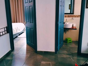 Se vende Casa con buenos acabados en los Almendros Residencial Zapopan