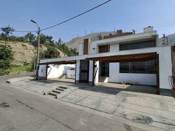 VENTA DE  LINDA CASA EN CARAPONGO-CHOSICA