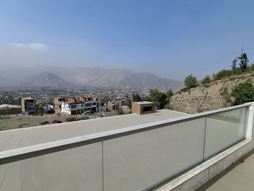 VENTA DE  LINDA CASA EN CARAPONGO-CHOSICA