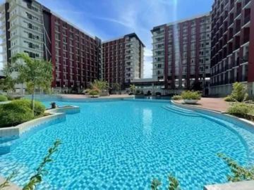 1 Bedroom Condo Unit for sale with Parking ideal for Airbnb and family Staycation