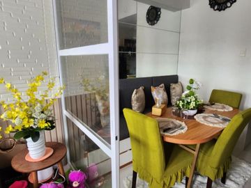 1 Bedroom Condo Unit for sale with Parking ideal for Airbnb and family Staycation
