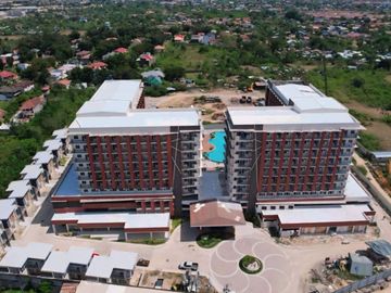 1 Bedroom Condo Unit for sale with Parking ideal for Airbnb and family Staycation