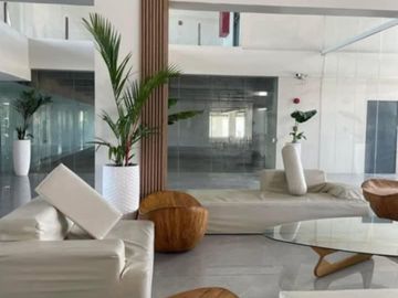1 Bedroom Condo Unit for sale with Parking ideal for Airbnb and family Staycation