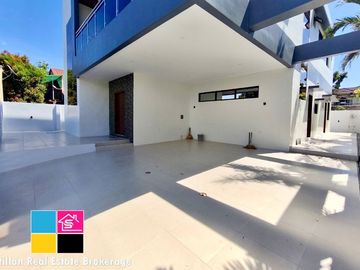 Modern House and Lot for Sale in Royale Estate Consolacion Cebu