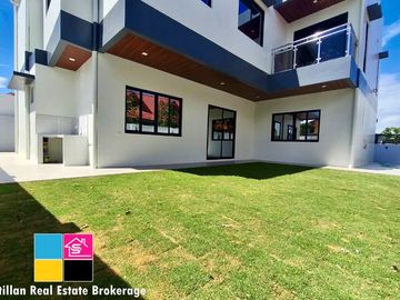 Modern House and Lot for Sale in Royale Estate Consolacion Cebu