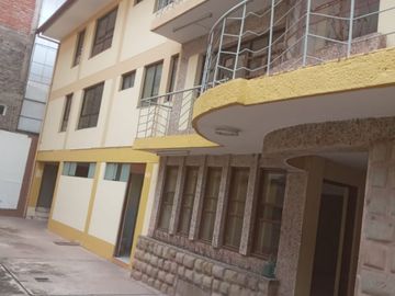 EN ALQUILER O VENTA AMPLIO INMUEBLE EN AV. CENTENARIO-CUSCO