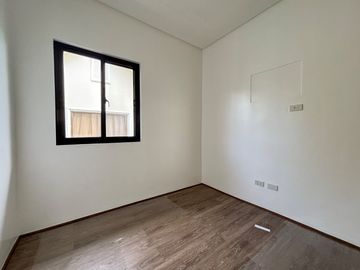Single Attached House for Sale in Grand Parkplace Village, Imus, Cavite