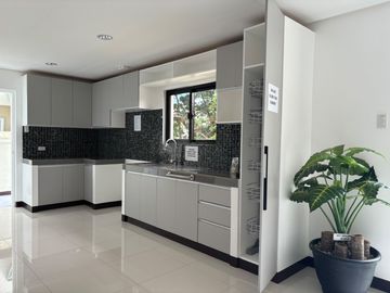 Single Attached House for Sale in Grand Parkplace Village, Imus, Cavite