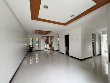 Single Attached House for Sale in Grand Parkplace Village, Imus, Cavite