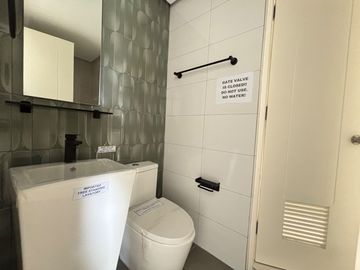 Single Attached House for Sale in Grand Parkplace Village, Imus, Cavite