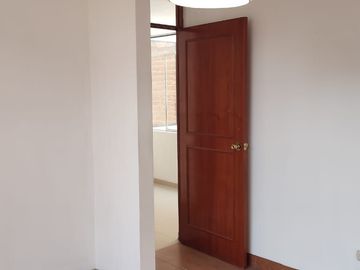 Se Vende Departamento San Juan De Lurigancho 81.30 M2