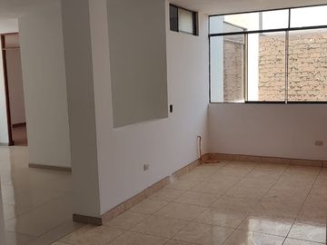 Se Vende Departamento San Juan De Lurigancho 81.30 M2