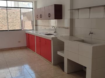 Se Vende Departamento San Juan De Lurigancho 81.30 M2