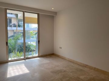 DEPARTAMENTO CON PRECIO DE OPORTUNIDAD EN LUJOSO DESARROLLO EN PUERTO CANCUN, DISEÑO ITALIANO