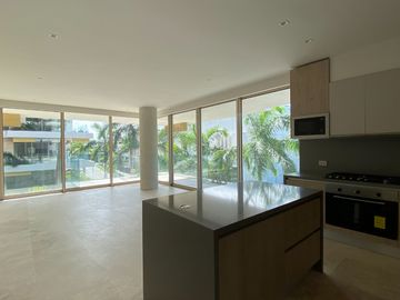 DEPARTAMENTO CON PRECIO DE OPORTUNIDAD EN LUJOSO DESARROLLO EN PUERTO CANCUN, DISEÑO ITALIANO