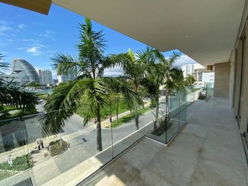 DEPARTAMENTO CON PRECIO DE OPORTUNIDAD EN LUJOSO DESARROLLO EN PUERTO CANCUN, DISEÑO ITALIANO