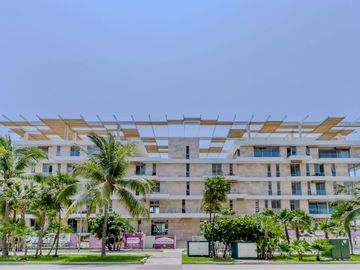 DEPARTAMENTO CON PRECIO DE OPORTUNIDAD EN LUJOSO DESARROLLO EN PUERTO CANCUN, DISEÑO ITALIANO