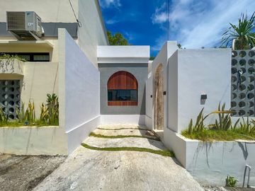 2 Bedroom Tropical Family Villa in Nusa Dua Bali for Yearly Rent
