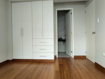 RESIDENCIAL LIV DURAND DEPARTAMENTO DE 3 DORMITORIOS CON VISTA A JARDIN - ENTREGA INMEDIATA-BARRIO MEDICO